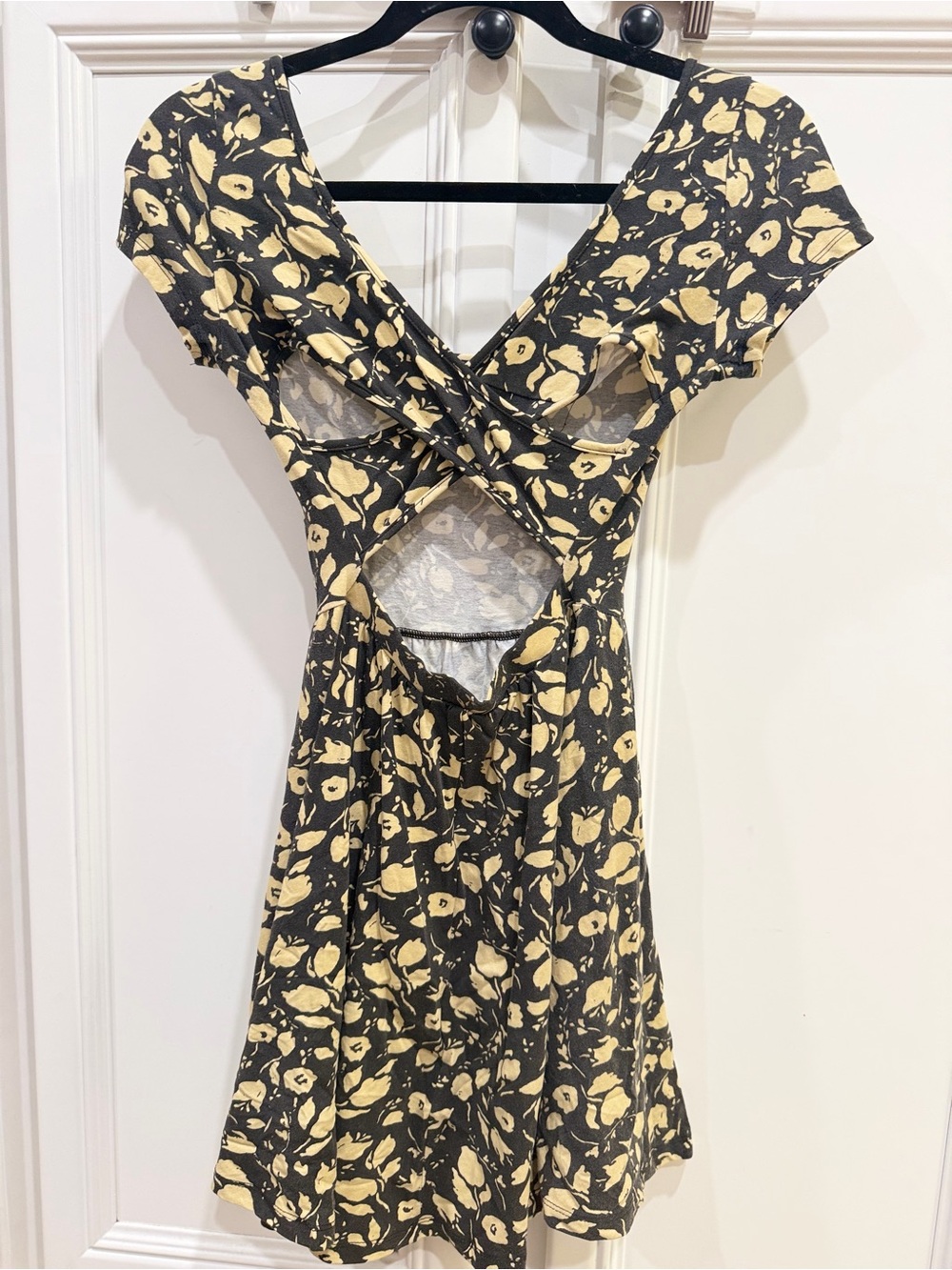 Lani Two-Piece Mini Set in Tan and Black Floral - Picture 9 of 10
